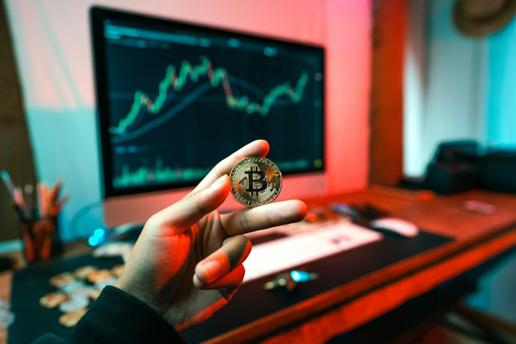 Bitcoin cryptocurrency trading and market analysis